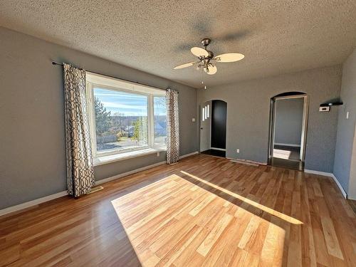 165 Mckirdy Ave, Nipigon, ON - Indoor Photo Showing Other Room