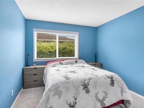 207-10160 Third St, Sidney, BC - Indoor Photo Showing Bedroom