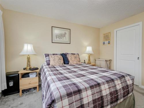 406-9840 Fifth St, Sidney, BC - Indoor Photo Showing Bedroom