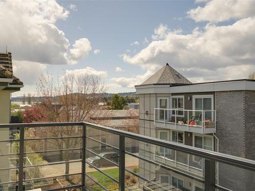 303-9716 Third St, Sidney, BC - Outdoor With Balcony