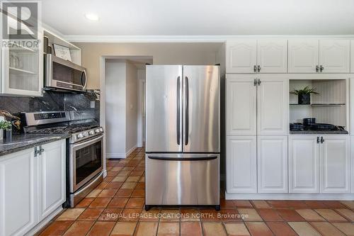 3580 Linda Street, Innisfil, ON - Indoor Photo Showing Kitchen