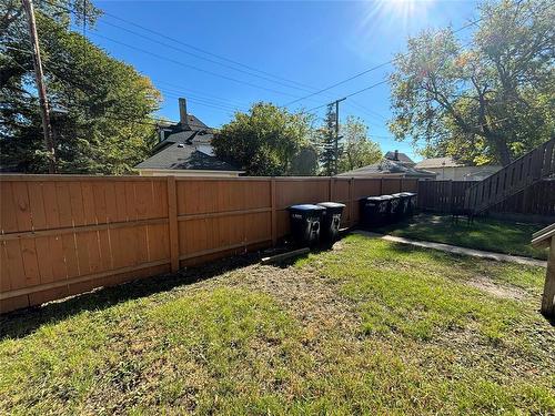 445 8Th Street, Brandon, MB - Outdoor With Backyard