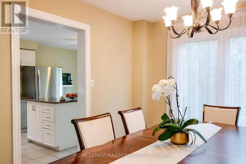 3214 Pilcom Crescent, Mississauga, ON - Indoor Photo Showing Dining Room