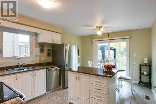 3214 Pilcom Crescent, Mississauga, ON - Indoor Photo Showing Kitchen With Double Sink