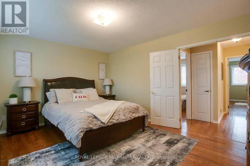 3214 Pilcom Crescent, Mississauga, ON - Indoor Photo Showing Bedroom