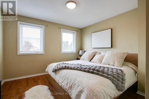 3214 Pilcom Crescent, Mississauga, ON - Indoor Photo Showing Bedroom