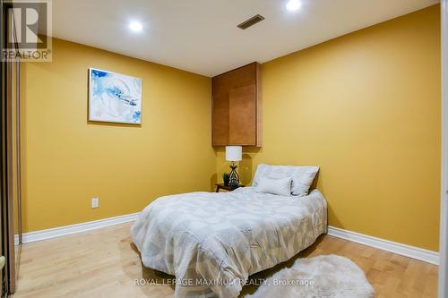 3214 Pilcom Crescent, Mississauga, ON - Indoor Photo Showing Bedroom