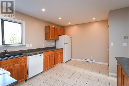 2708 Paula Pl, Courtenay, BC - Indoor Photo Showing Kitchen With Double Sink