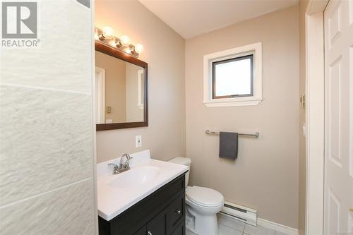 2708 Paula Pl, Courtenay, BC - Indoor Photo Showing Bathroom