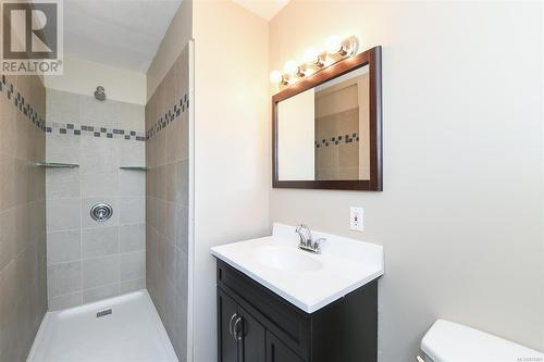 2708 Paula Pl, Courtenay, BC - Indoor Photo Showing Bathroom