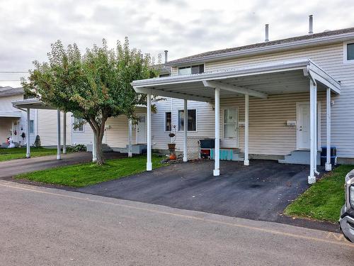 38-2568 Sandpiper Drive, Kamloops, BC - Outdoor With Facade