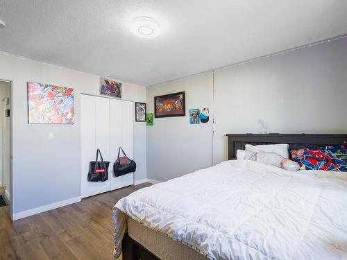 33-800 Valhalla Drive, Kamloops, BC - Indoor Photo Showing Bedroom