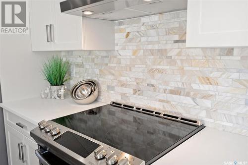 1334 Colony Street, Saskatoon, SK - Indoor Photo Showing Kitchen