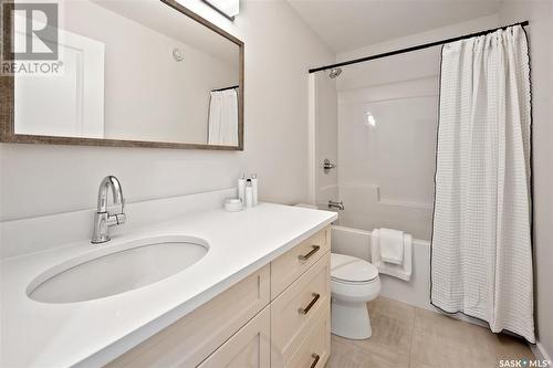 1334 Colony Street, Saskatoon, SK - Indoor Photo Showing Bathroom