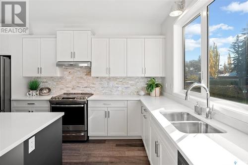 1334 Colony Street, Saskatoon, SK - Indoor Photo Showing Kitchen With Double Sink With Upgraded Kitchen