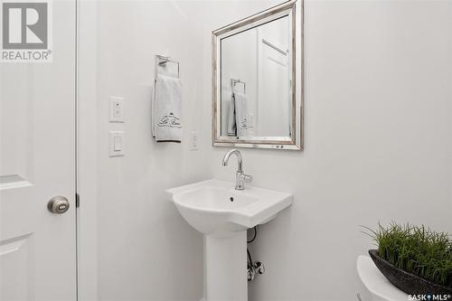 1334 Colony Street, Saskatoon, SK - Indoor Photo Showing Bathroom