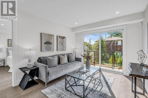 53 Buttonwood Avenue, Toronto, ON - Indoor Photo Showing Living Room