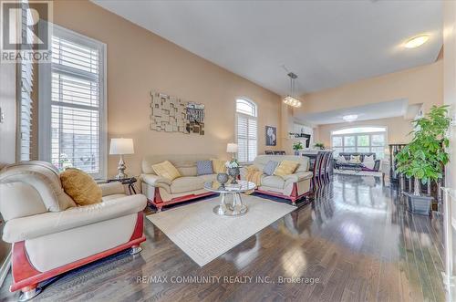 65 Mansbridge Crescent, Ajax, ON - Indoor Photo Showing Living Room