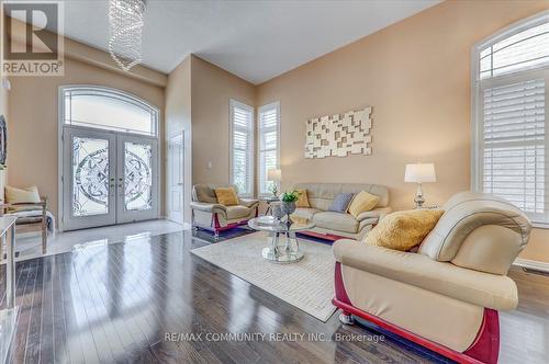 65 Mansbridge Crescent, Ajax, ON - Indoor Photo Showing Living Room