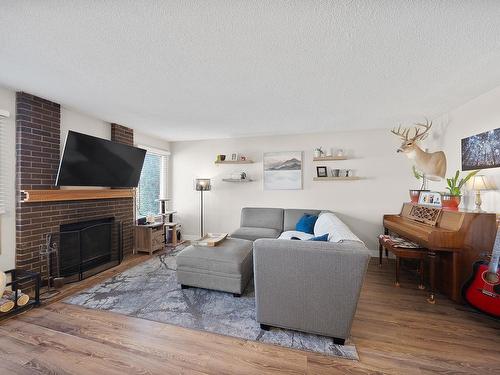 249 Hollyburn Drive, Kamloops, BC - Indoor Photo Showing Living Room With Fireplace