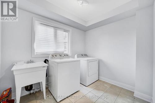 2122 Royal Gala Circle, Mississauga, ON - Indoor Photo Showing Laundry Room