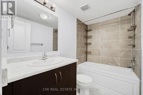 2122 Royal Gala Circle, Mississauga, ON - Indoor Photo Showing Bathroom