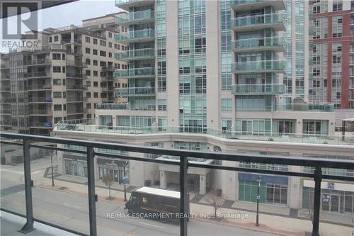 403 - 2060 Lakeshore Road, Burlington, ON - Outdoor