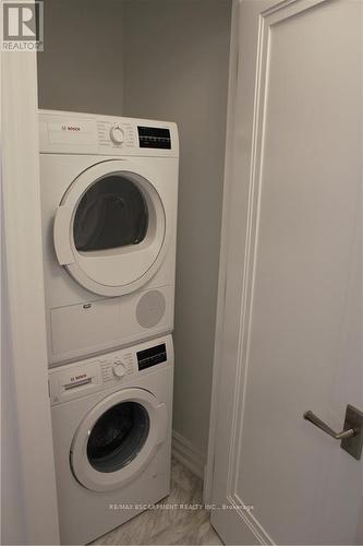 403 - 2060 Lakeshore Road, Burlington, ON - Indoor Photo Showing Laundry Room