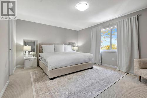 1 - 377 Glancaster Road, Hamilton, ON - Indoor Photo Showing Bedroom