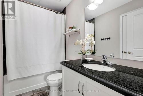 1 - 377 Glancaster Road, Hamilton, ON - Indoor Photo Showing Bathroom