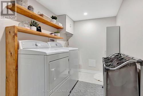 1 - 377 Glancaster Road, Hamilton, ON - Indoor Photo Showing Laundry Room