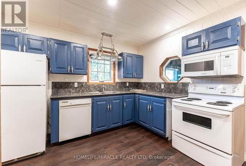 49 Facer Street, St. Catharines, ON - Indoor Photo Showing Kitchen