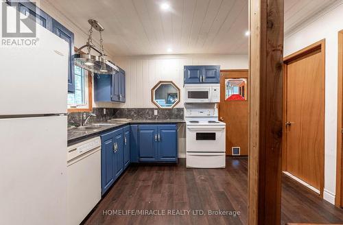 49 Facer Street, St. Catharines, ON - Indoor Photo Showing Kitchen