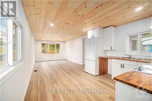 17 - 1210 St Felix Road, Clarence-Rockland, ON - Indoor Photo Showing Kitchen With Double Sink