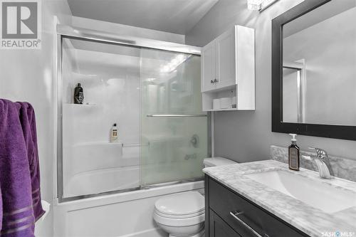 1347 Junor Avenue, Saskatoon, SK - Indoor Photo Showing Bathroom