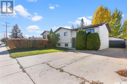 1347 Junor Avenue, Saskatoon, SK - Outdoor