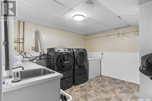 1347 Junor Avenue, Saskatoon, SK - Indoor Photo Showing Laundry Room