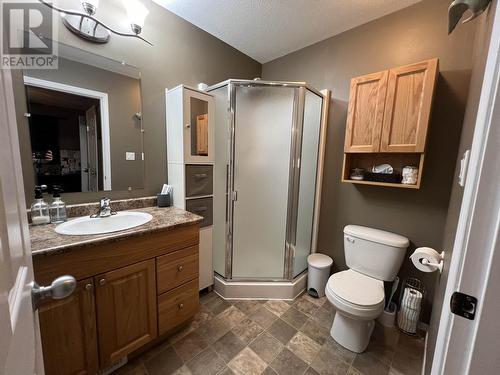 7 4620 E 52 Avenue, Fort Nelson, BC - Indoor Photo Showing Bathroom