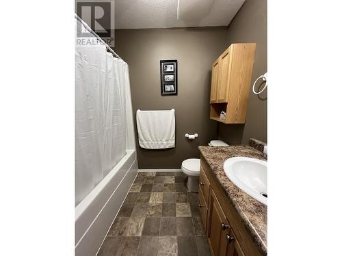 7 4620 E 52 Avenue, Fort Nelson, BC - Indoor Photo Showing Bathroom