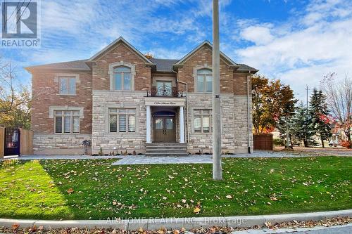 5 San Antonio Court, Richmond Hill, ON - Outdoor With Facade