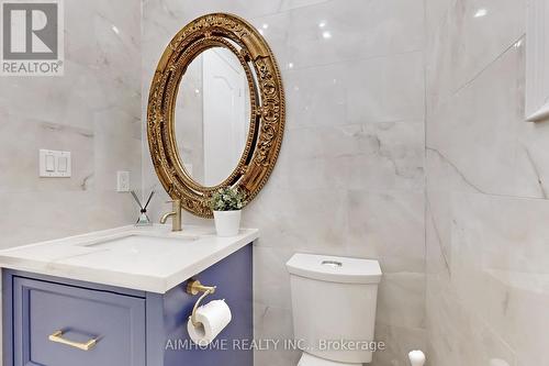 5 San Antonio Court, Richmond Hill, ON - Indoor Photo Showing Bathroom