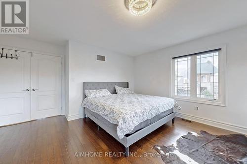 5 San Antonio Court, Richmond Hill, ON - Indoor Photo Showing Bedroom