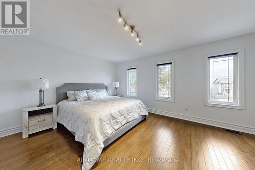 5 San Antonio Court, Richmond Hill, ON - Indoor Photo Showing Bedroom