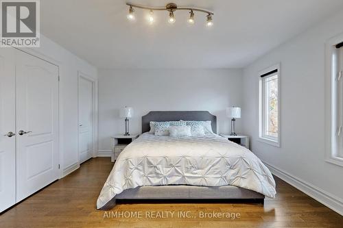 5 San Antonio Court, Richmond Hill, ON - Indoor Photo Showing Bedroom