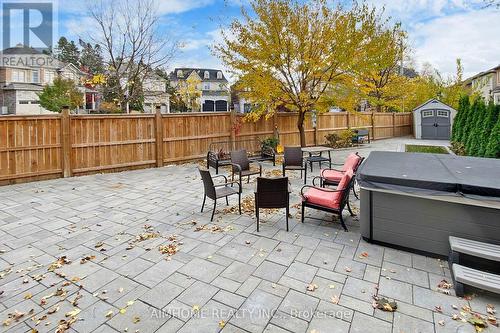 5 San Antonio Court, Richmond Hill, ON - Outdoor