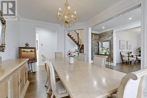 5 San Antonio Court, Richmond Hill, ON - Indoor Photo Showing Dining Room