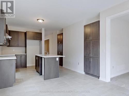 2964 Monarch Drive, Orillia, ON - Indoor Photo Showing Kitchen