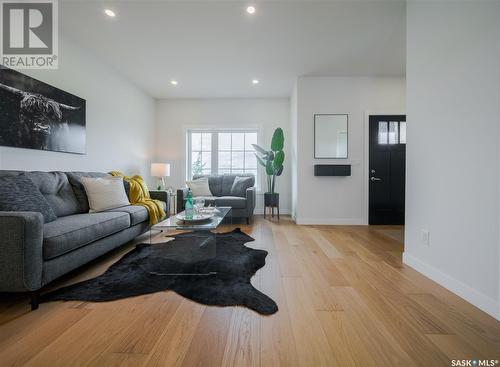 209 235 Feheregyhazi Boulevard, Saskatoon, SK - Indoor Photo Showing Living Room