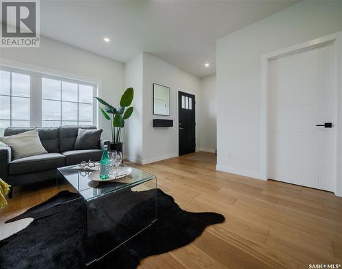 209 235 Feheregyhazi Boulevard, Saskatoon, SK - Indoor Photo Showing Living Room