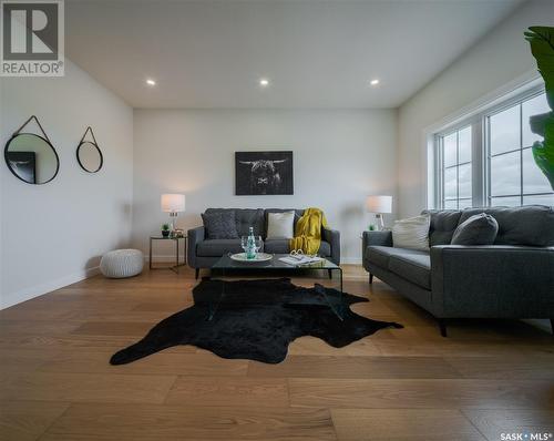 209 235 Feheregyhazi Boulevard, Saskatoon, SK - Indoor Photo Showing Living Room